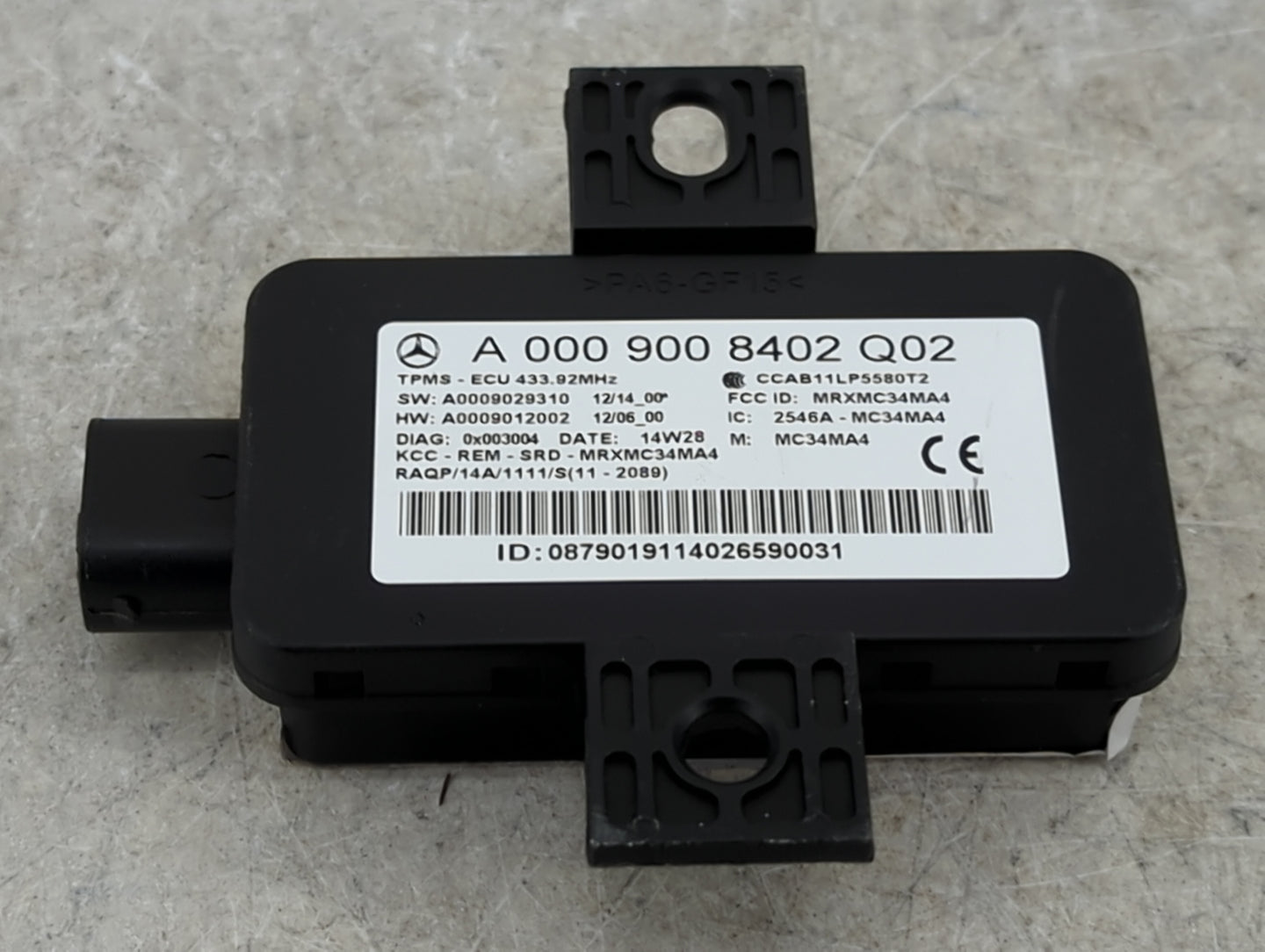 2011 Mercedes-benz C250 Body Control Module Bcm Inner Cabin Fuse Box - Oemusedautoparts1.com
