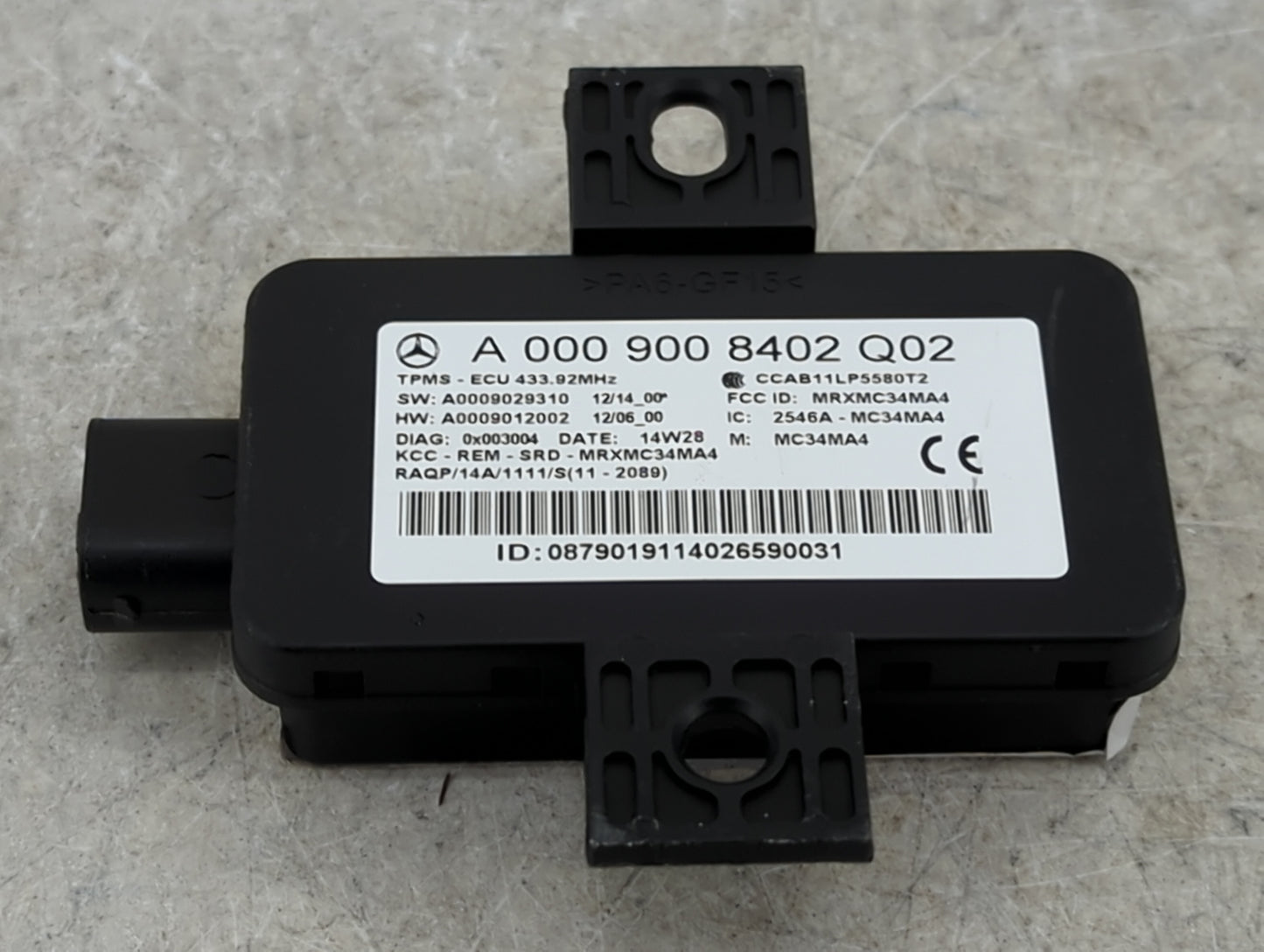 2011 Mercedes-benz C250 Body Control Module Bcm Inner Cabin Fuse Box - Oemusedautoparts1.com