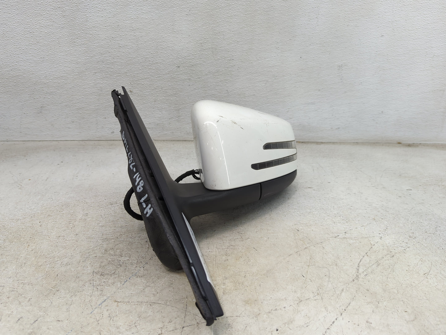 2012-2015 Mercedes-Benz C250 Driver Side View Mirror - Left Door Mirror OEM Used - Oemusedautoparts1.com