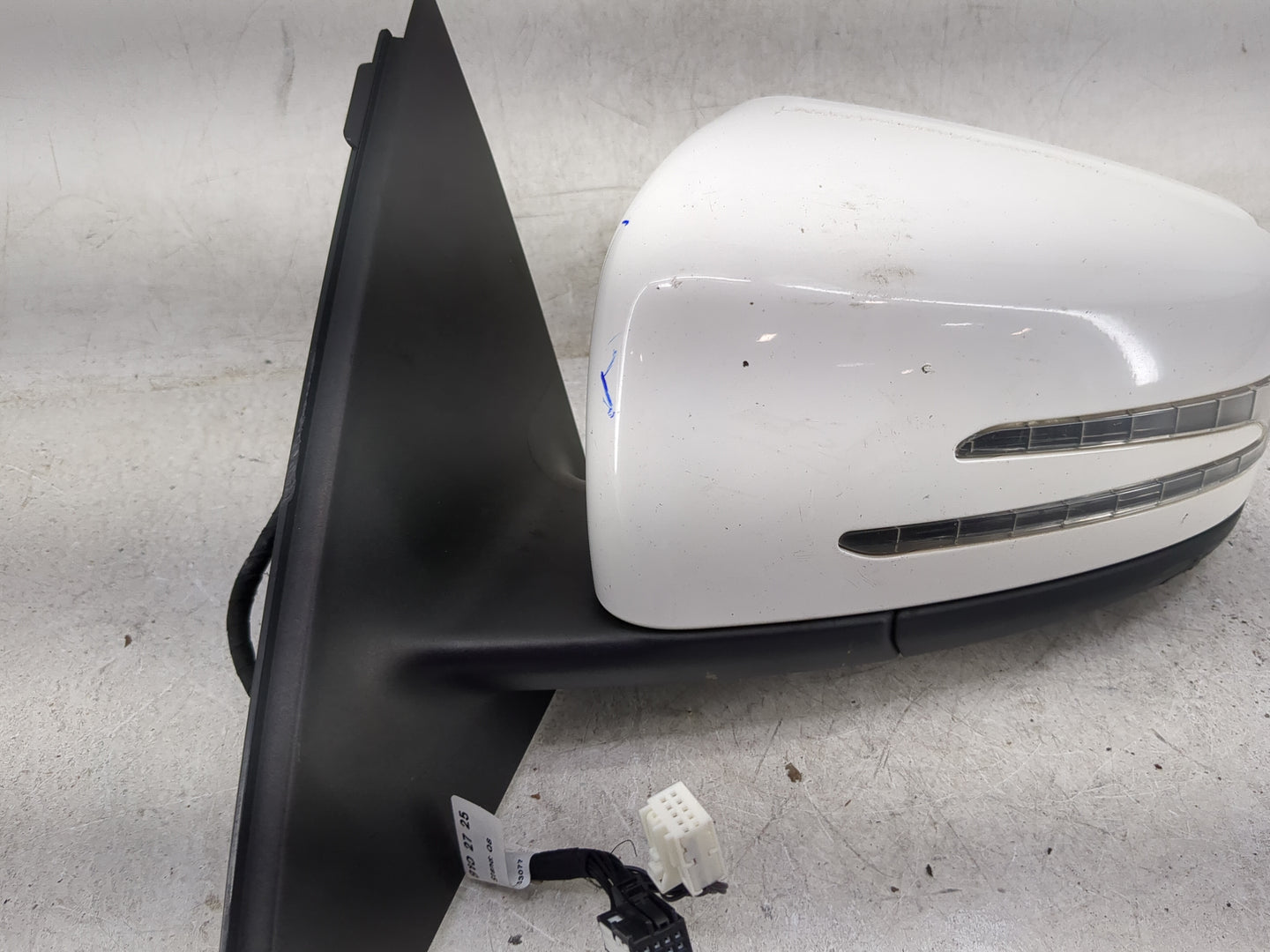 2012-2015 Mercedes-Benz C250 Driver Side View Mirror - Left Door Mirror OEM Used - Oemusedautoparts1.com