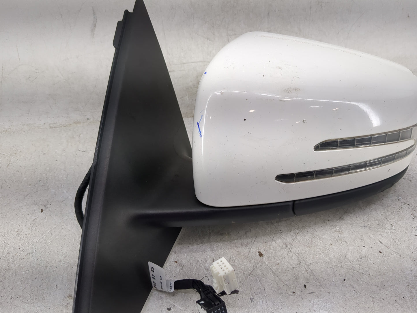 2012-2015 Mercedes-Benz C250 Driver Side View Mirror - Left Door Mirror OEM Used - Oemusedautoparts1.com