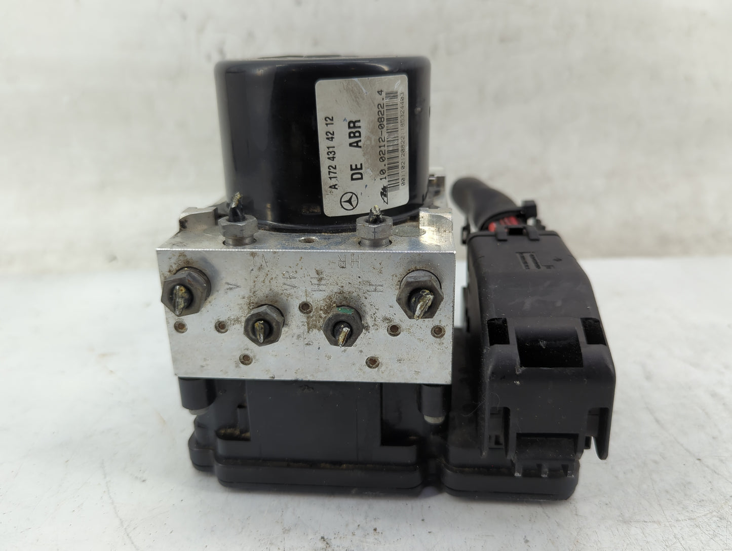 2013-2015 Mercedes-Benz C250 ABS Pump Control Module Replacement P/N:A 172 901 40 00 Fits Fits 2013 2014 2015 OEM Used Auto 