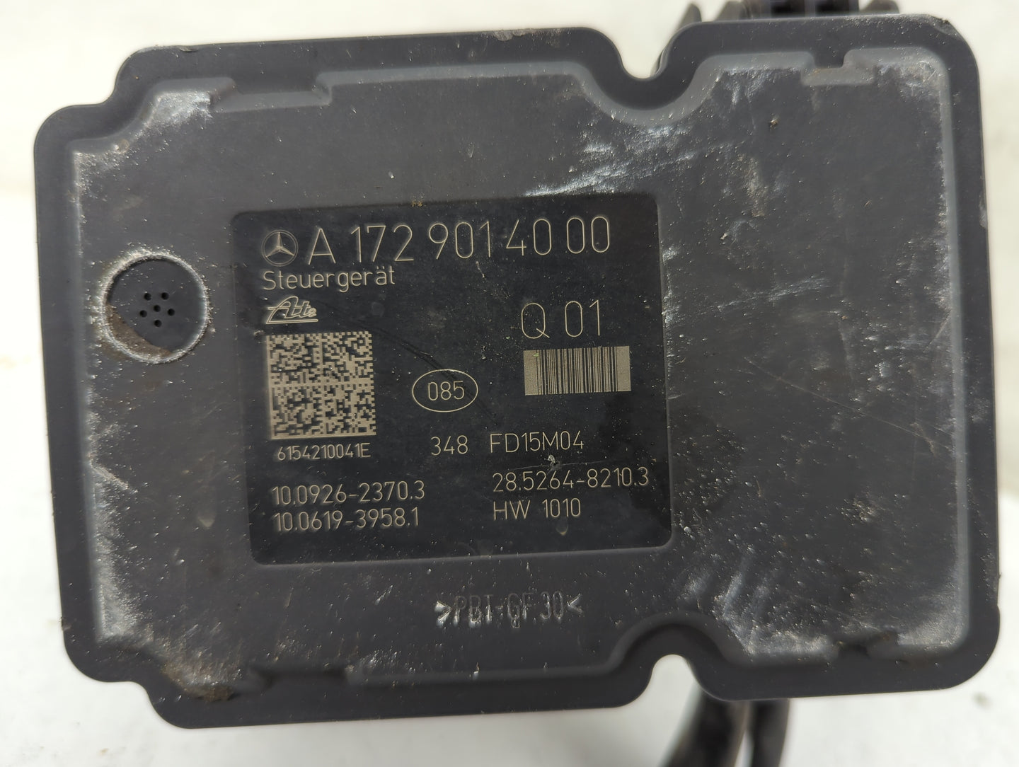 2013-2015 Mercedes-Benz C250 ABS Pump Control Module Replacement P/N:A 172 901 40 00 Fits Fits 2013 2014 2015 OEM Used Auto 