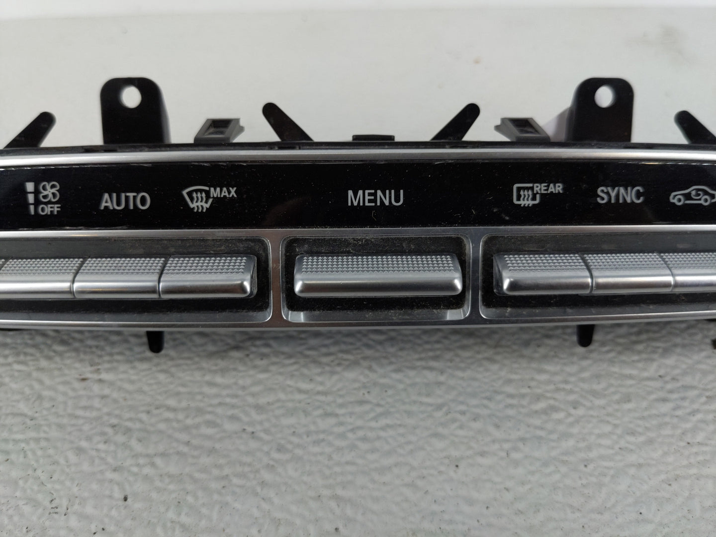 2015-2019 Mercedes-Benz C300 Climate Control Module Temperature AC/Heater Replacement P/N:A 205 905 47 06 Fits OEM Used Auto