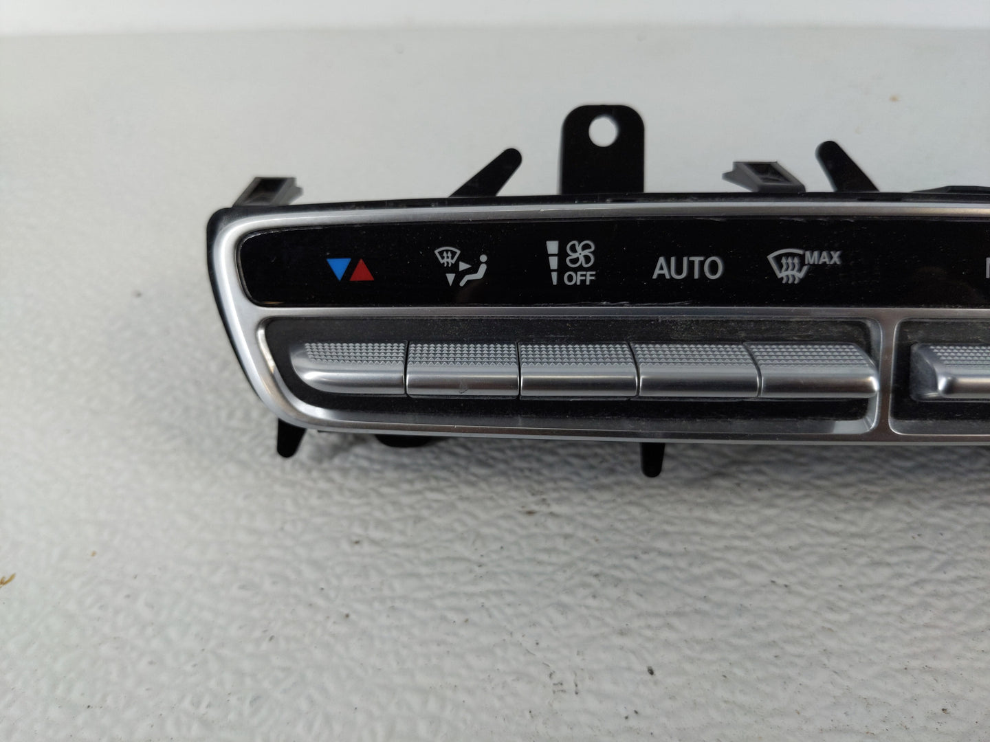 2015-2019 Mercedes-Benz C300 Climate Control Module Temperature AC/Heater Replacement P/N:A 205 905 47 06 Fits OEM Used Auto