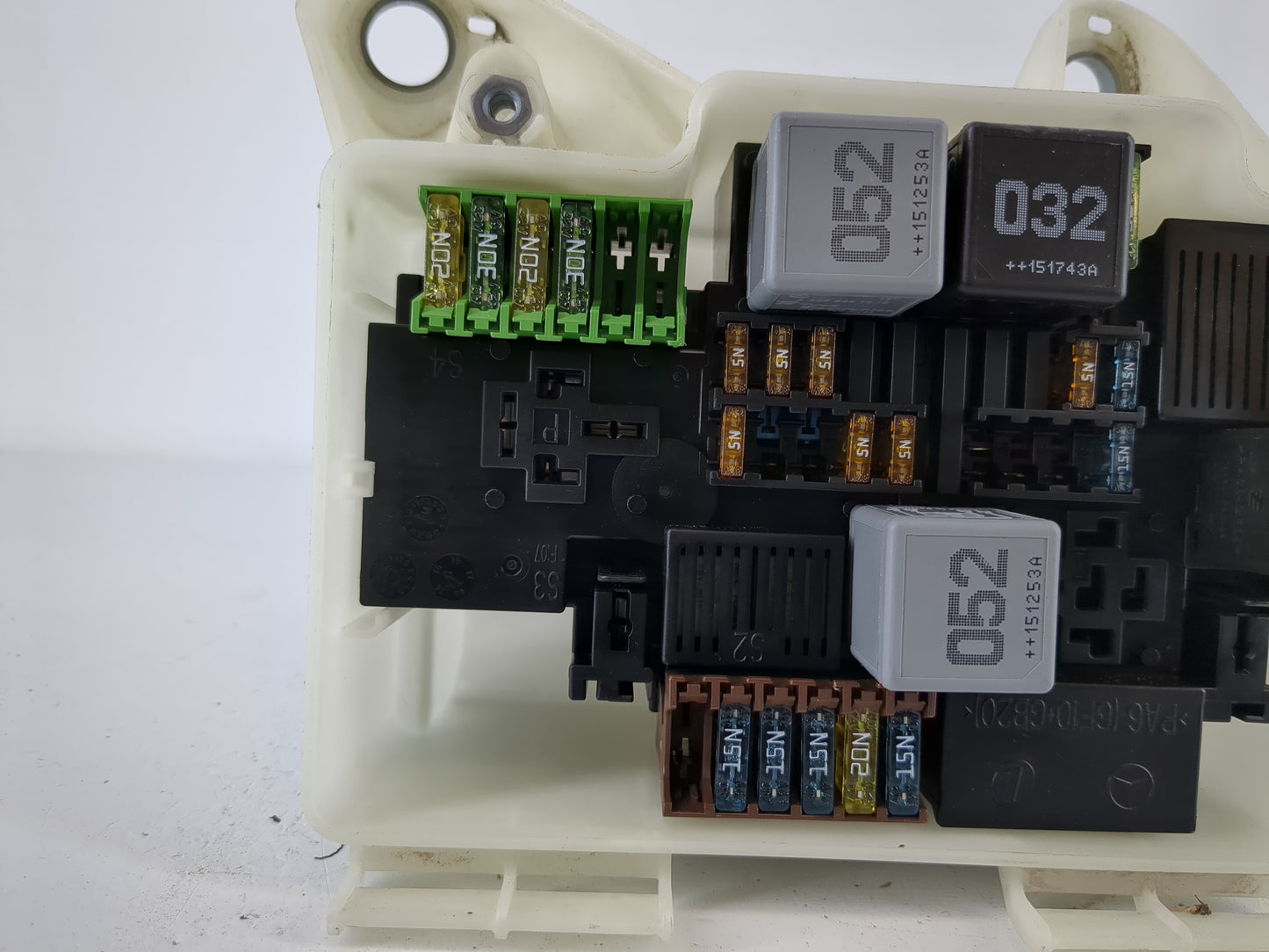 2015-2017 Mercedes-Benz C300 Fusebox Fuse Box Panel Relay Module P/N:A 205 540 00 82 Fits Fits 2015 2016 2017 OEM Used Auto 