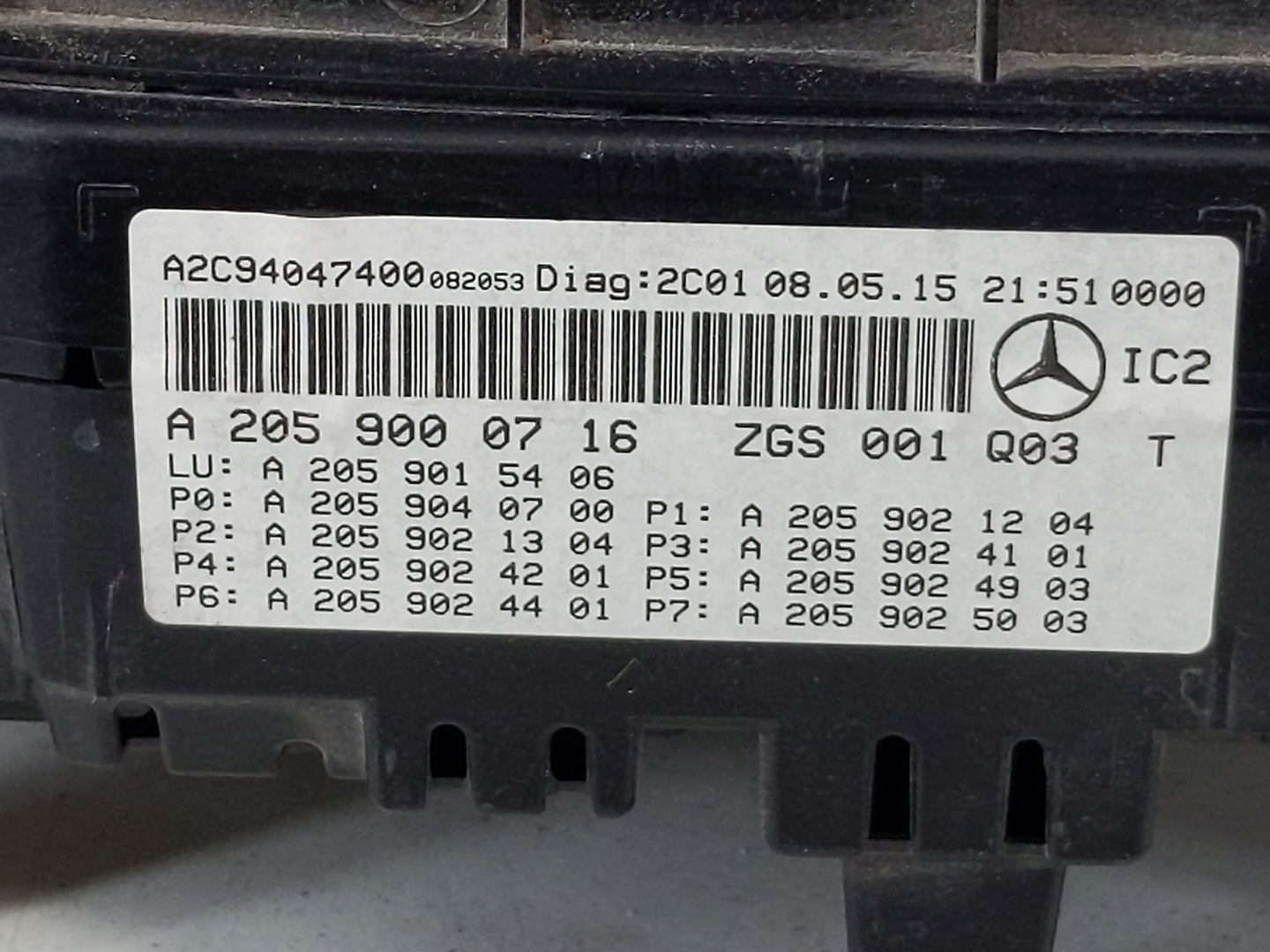 2015 Mercedes-Benz C300 Instrument Cluster Speedometer Gauges P/N:A 205 900 07 16 Fits Fits 2014 OEM Used Auto Parts - Oemus