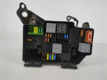 2015-2017 Mercedes-Benz C300 Fusebox Fuse Box Panel Relay Module P/N:A 205 540 23 28 Fits Fits 2015 2016 2017 OEM Used Auto Parts