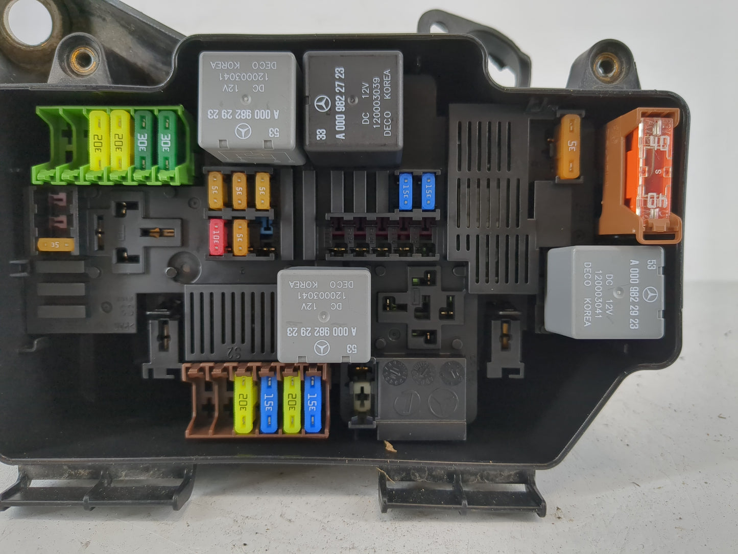 2015-2017 Mercedes-Benz C300 Fusebox Fuse Box Panel Relay Module P/N:A 205 540 23 28 Fits Fits 2015 2016 2017 OEM Used Auto 