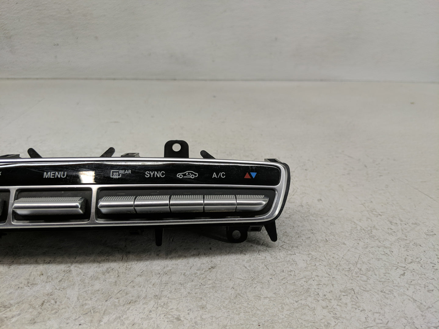 2015 Mercedes-Benz C300 Climate Control Module Temperature AC/Heater Replacement P/N:A2C91725100 A 205 905 81 05 Fits OEM Us