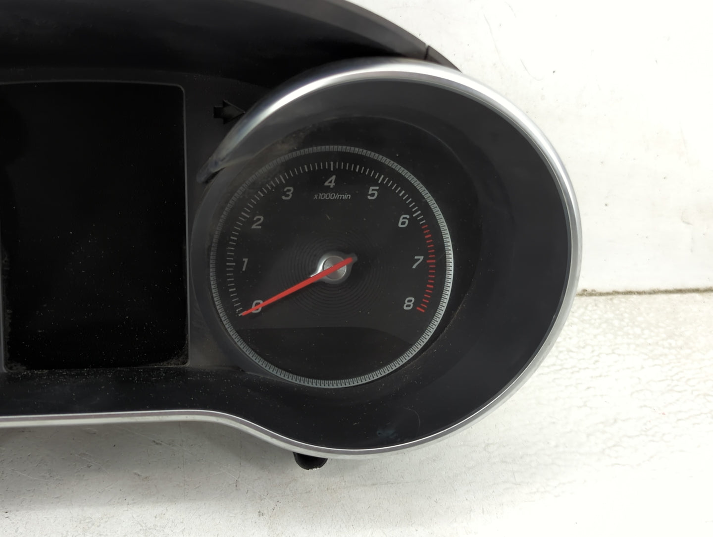 2015 Mercedes-Benz C300 Instrument Cluster Speedometer Gauges P/N:A 205 900 07 16 Miles: Fits OEM Used Auto Parts - Oemuseda