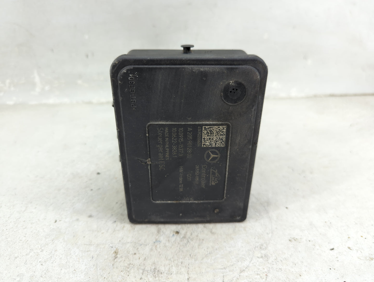 2015 Mercedes-Benz C300 ABS Pump Control Module Replacement P/N:A 205 431 00 00 Fits OEM Used Auto Parts - Oemusedautoparts1