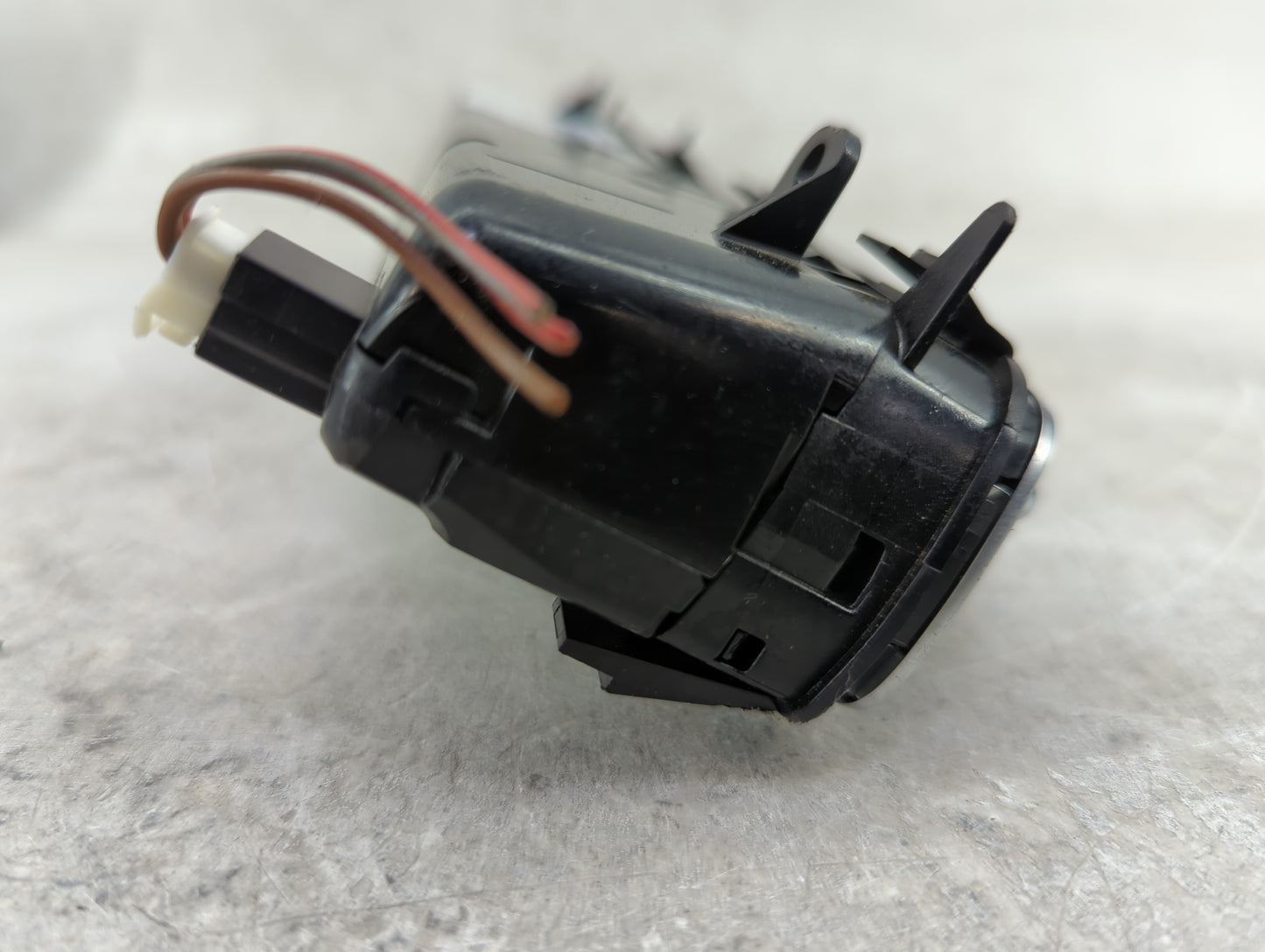 2015-2019 Mercedes-Benz C300 Climate Control Module Temperature AC/Heater Replacement P/N:A 205 905 81 05 Fits OEM Used Auto