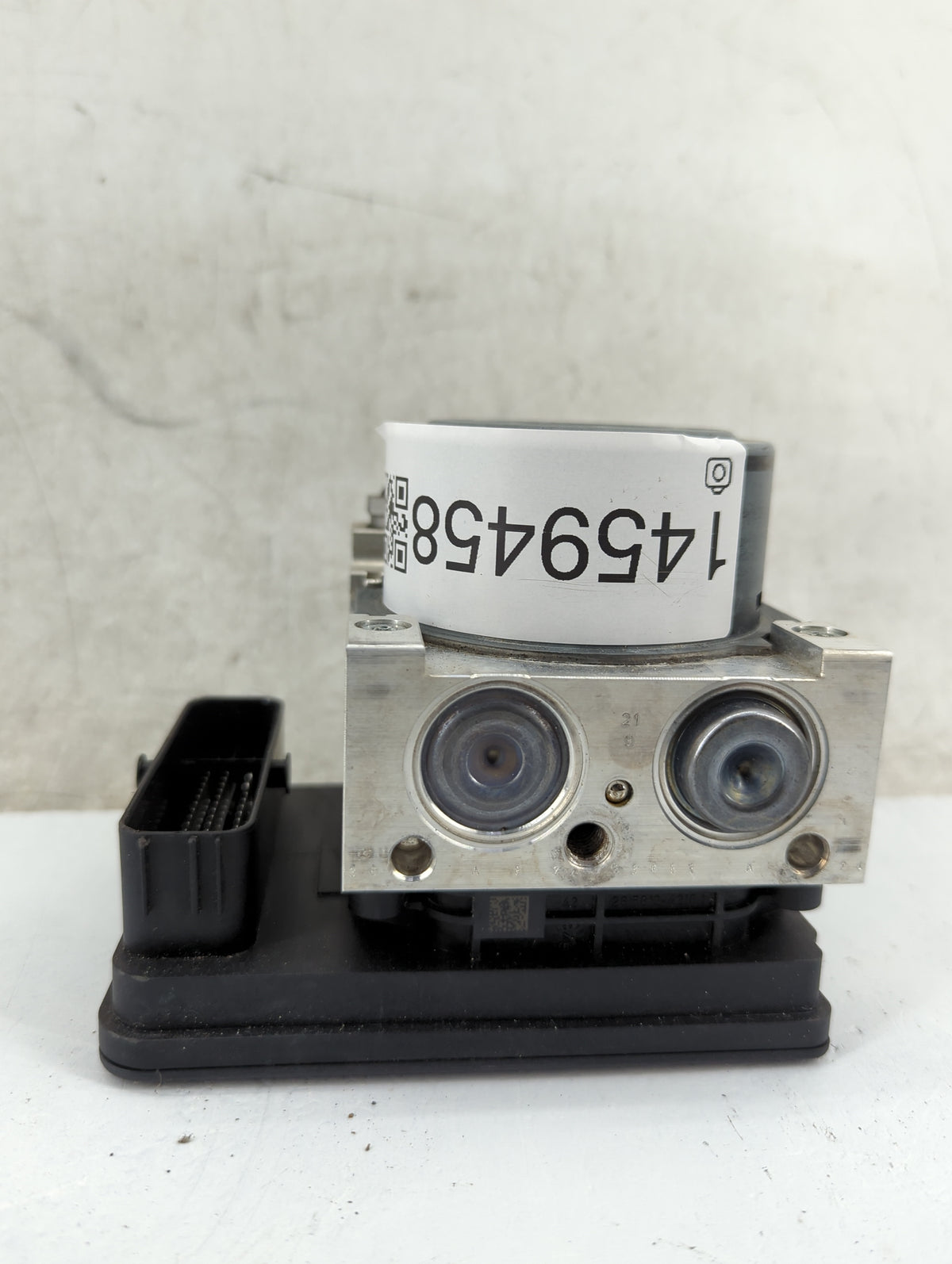 2016 Mercedes-Benz C300 Anti-Lock Brake ABS Pump Module Actuator OEM Fits OEM Used Auto Parts - Oemusedautoparts1.com