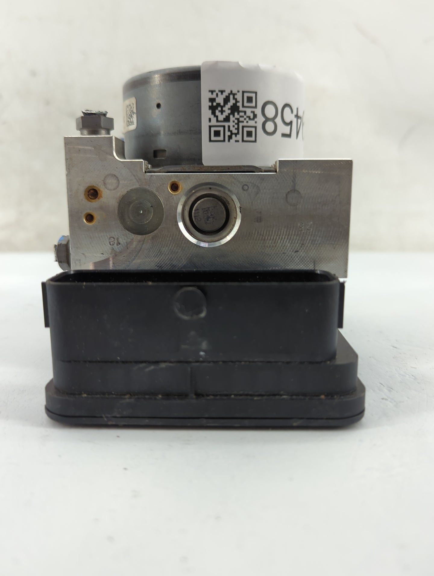 2016 Mercedes-Benz C300 ABS Pump Control Module Replacement Fits OEM Used Auto Parts - Oemusedautoparts1.com