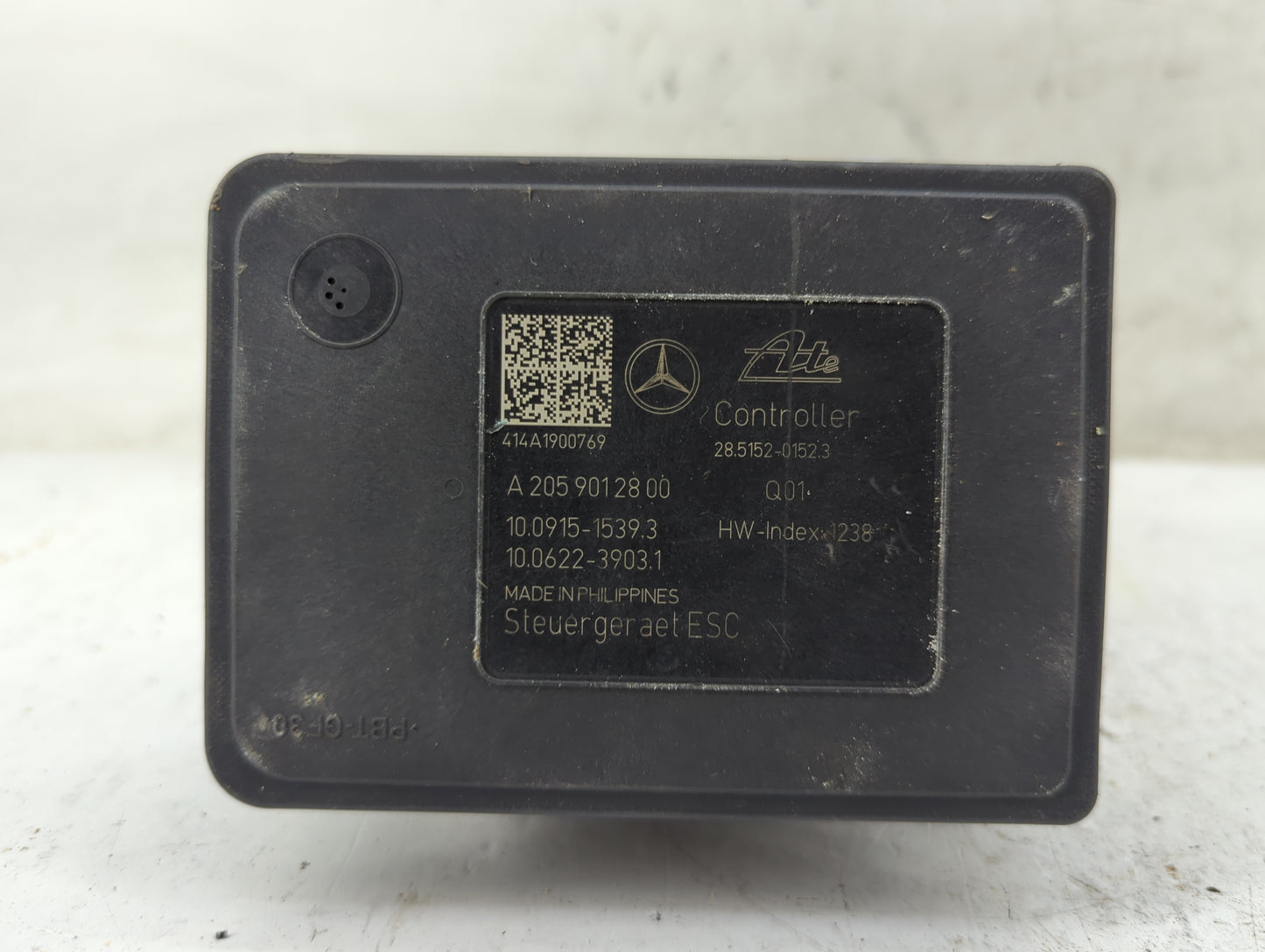 2015 Mercedes-Benz C300 ABS Pump Control Module Replacement P/N:A 205 901 28 00 Fits OEM Used Auto Parts - Oemusedautoparts1