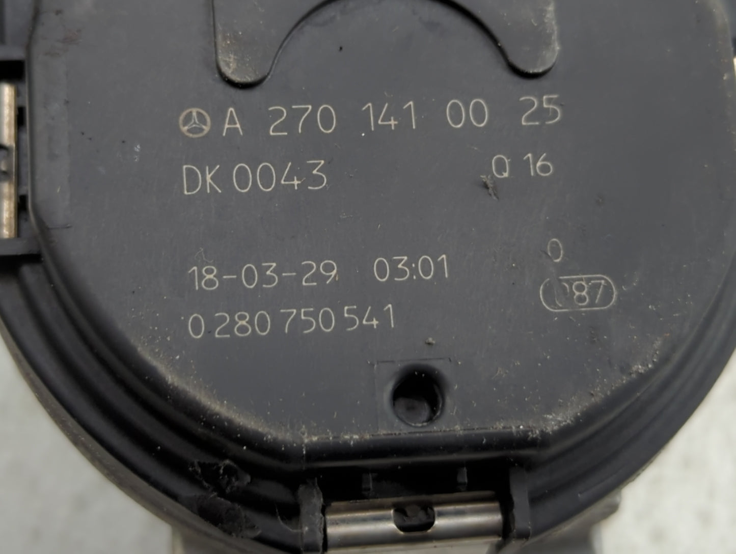 2015-2018 Mercedes-Benz C300 Throttle Body P/N:A 270 141 00 25 2701410025 Fits Fits 2013 2014 2015 2016 2017 2018 2019 2020 