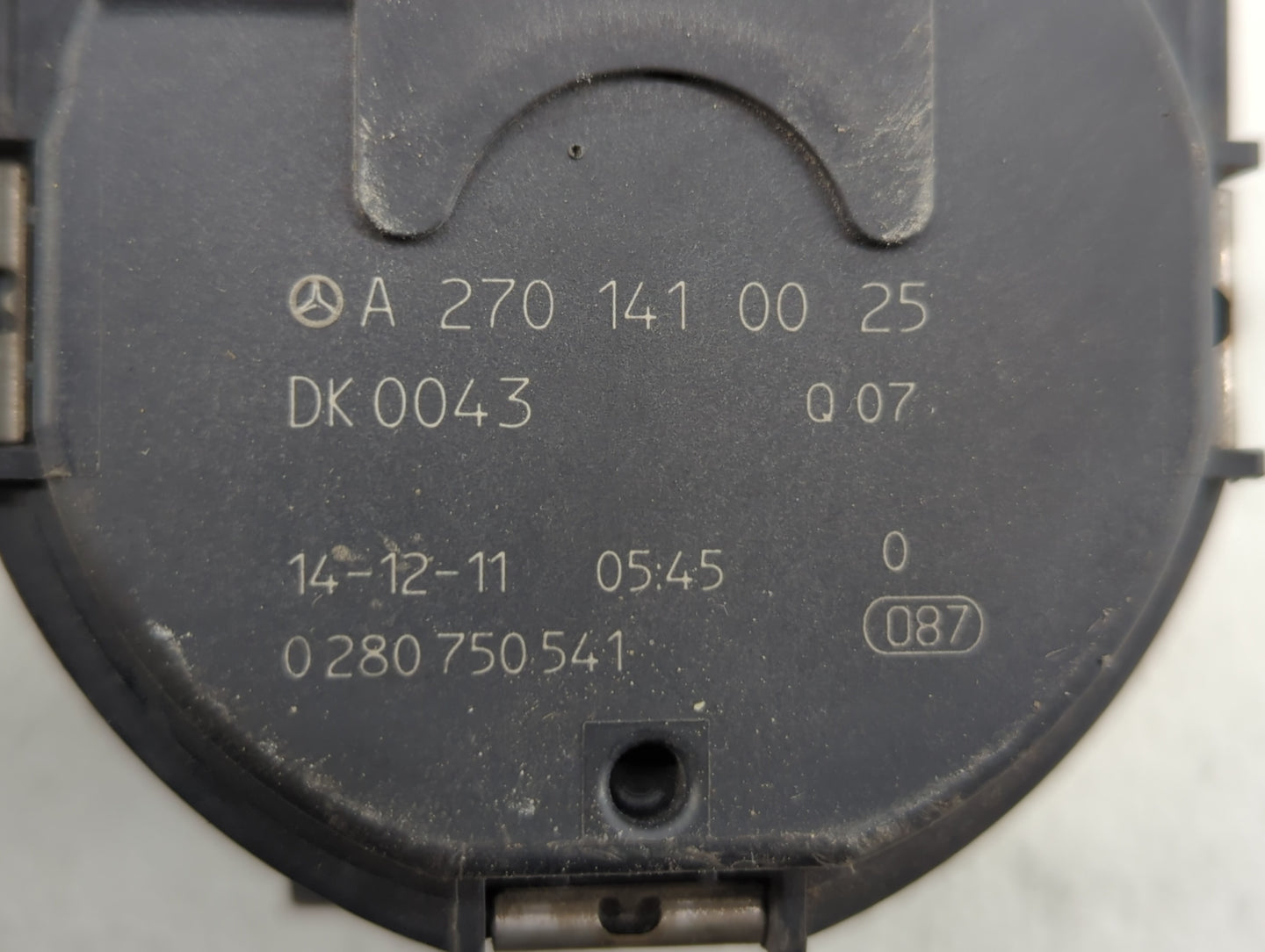 2015-2018 Mercedes-Benz C300 Throttle Body P/N:A 270 141 00 25 2701410025 Fits Fits 2013 2014 2015 2016 2017 2018 2019 2020 