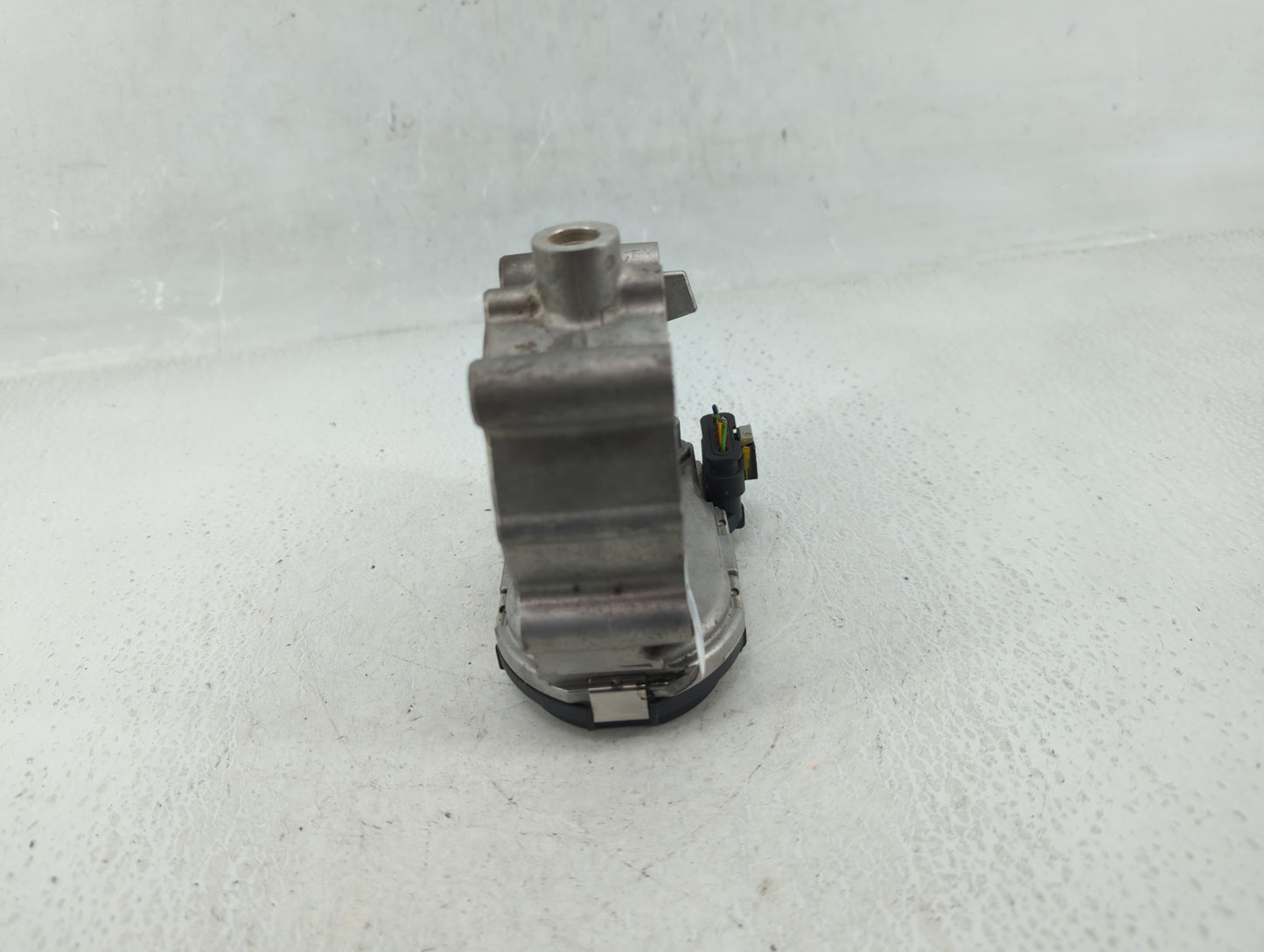 2015-2018 Mercedes-Benz C300 Throttle Body P/N:A 280 750 541 A 270 141 00 25 Fits OEM Used Auto Parts - Oemusedautoparts1.co