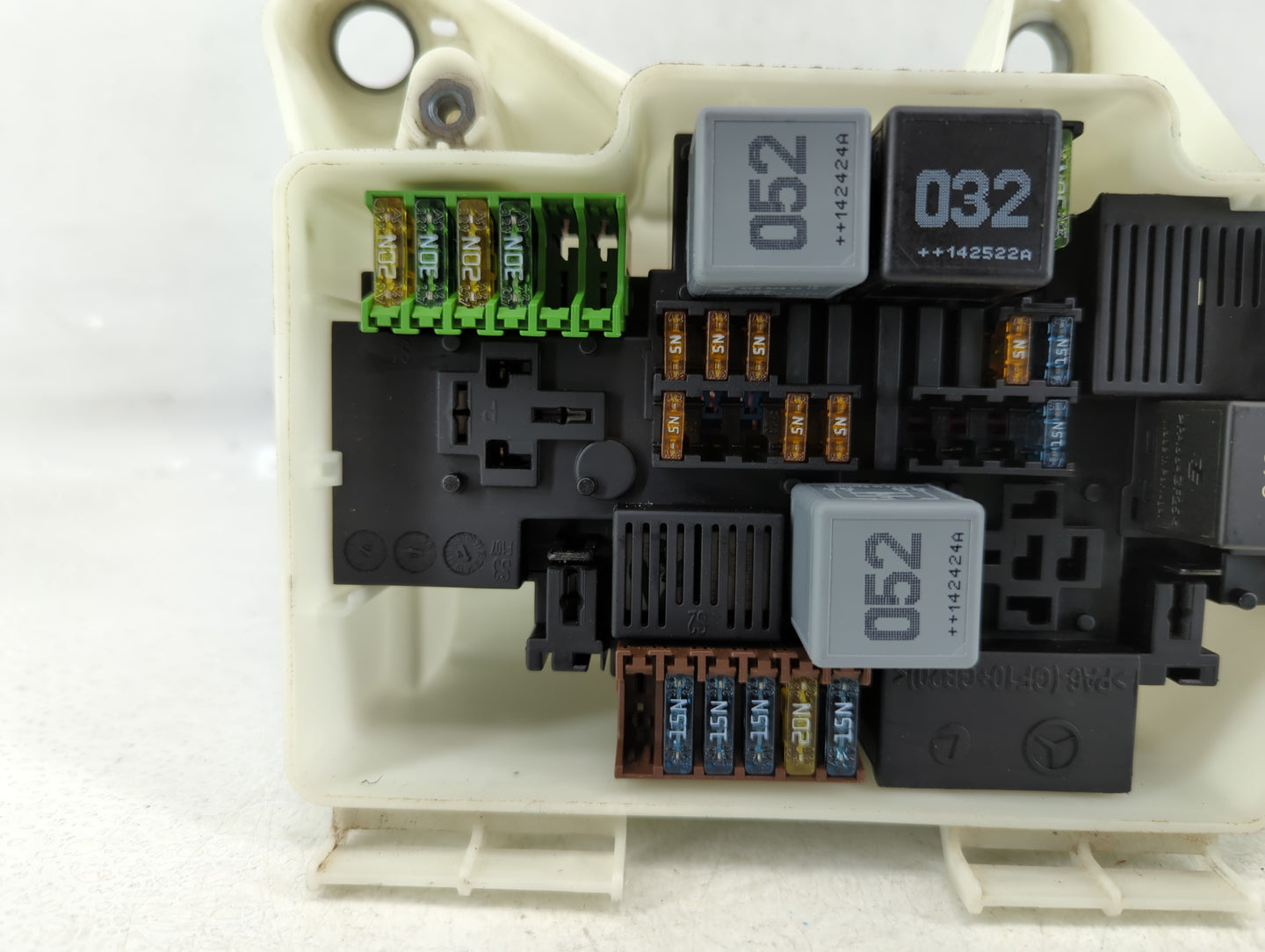 2008 Mercedes-benz C300 Radiator Coolant Overflow Expansion Tank Bottle 610925 - Oemusedautoparts1.com