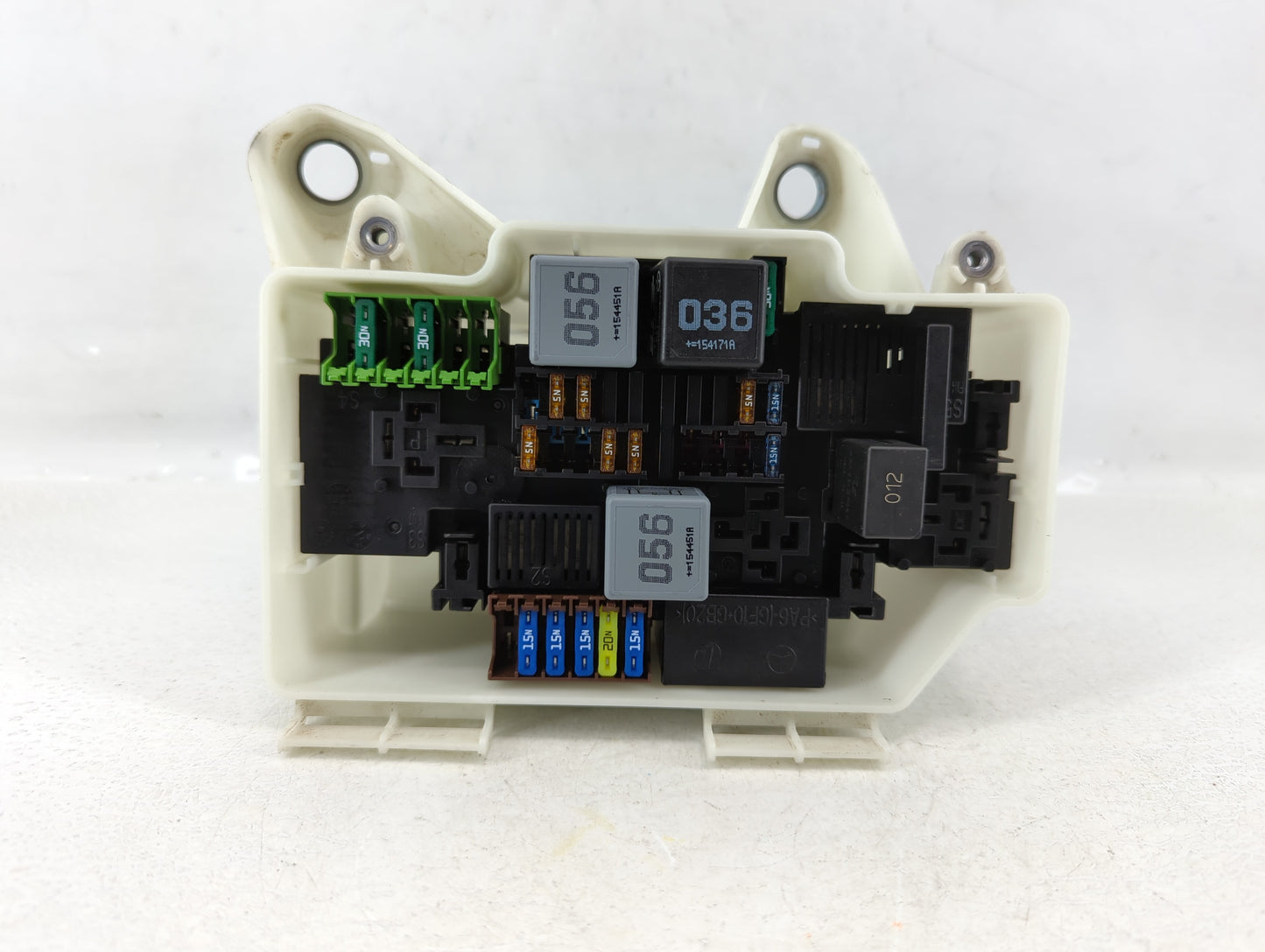 2015-2017 Mercedes-Benz C300 Fusebox Fuse Box Panel Relay Module P/N:>PP-GF35< A 205 540 00 82 Fits Fits 2015 2016 2017 OEM 