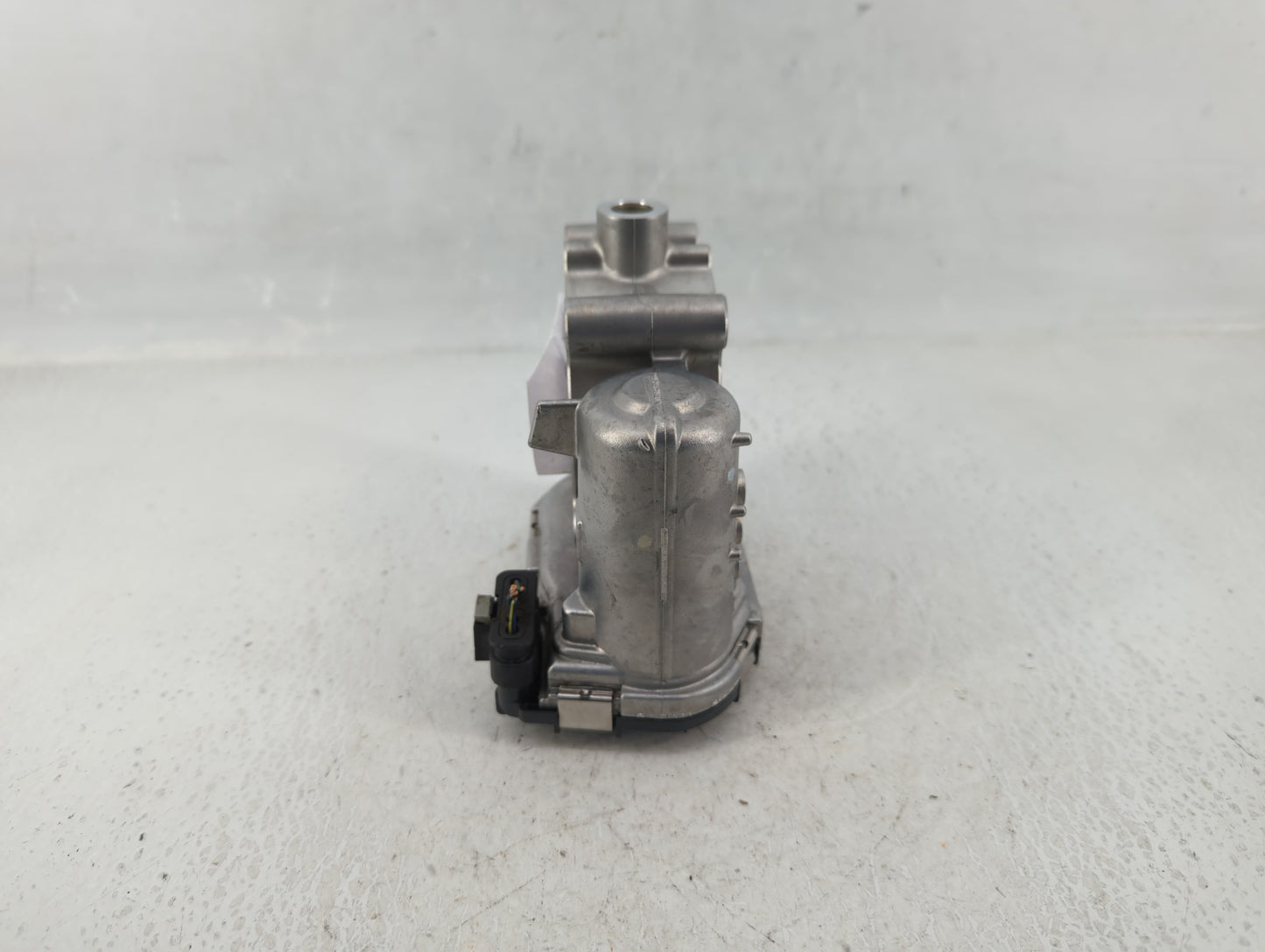 2015-2018 Mercedes-Benz C300 Throttle Body P/N:A 280 750 541 A 270 141 00 25 Fits OEM Used Auto Parts - Oemusedautoparts1.co
