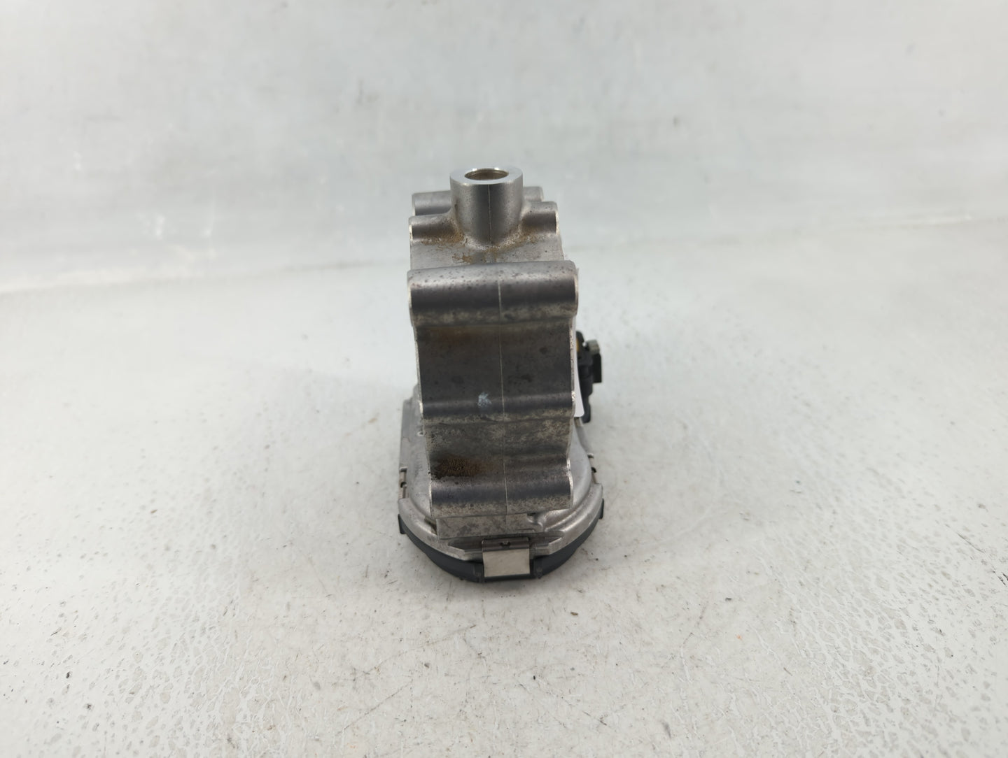 2015-2018 Mercedes-Benz C300 Throttle Body P/N:A 280 750 541 A 270 141 00 25 Fits OEM Used Auto Parts - Oemusedautoparts1.co