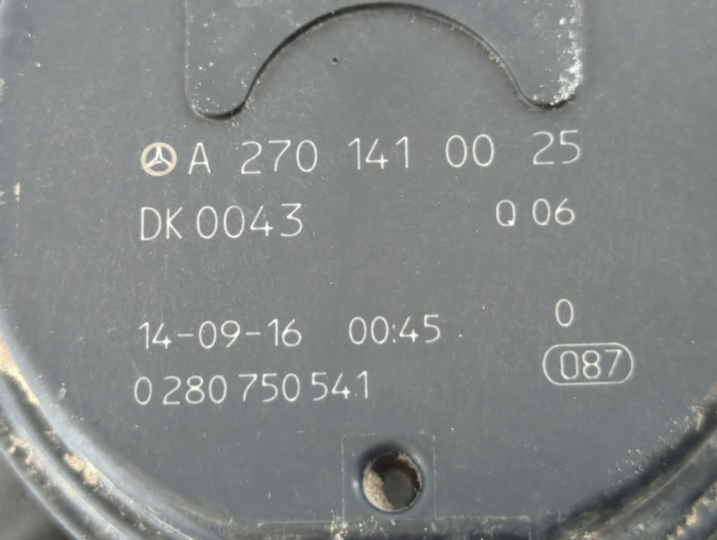 2015-2018 Mercedes-Benz C300 Throttle Body P/N:0 280 750 541 A 270 141 00 25 Fits OEM Used Auto Parts - Oemusedautoparts1.co