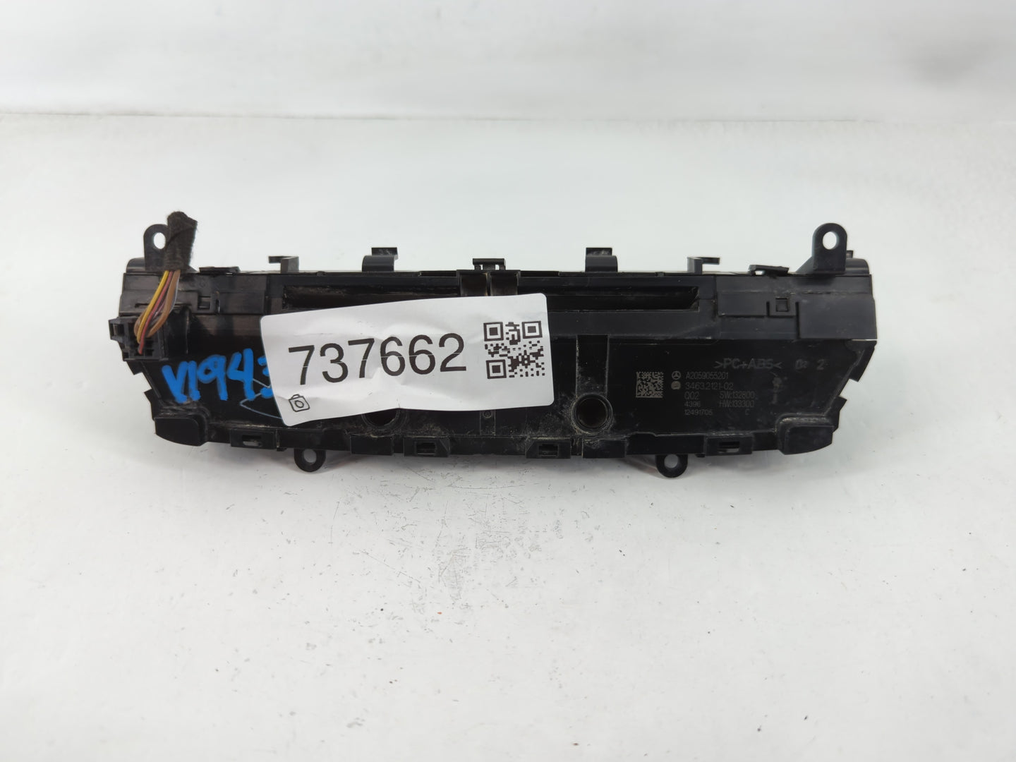 2015 Mercedes-Benz C300 Radio AM FM Cd Player Receiver Replacement P/N:34632121-02 A2059055201 Fits Fits 2016 2017 2018 2019