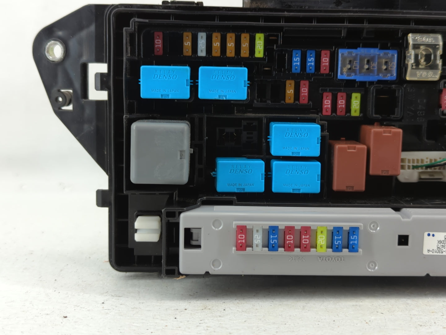2015 Mercedes-Benz C350 Fusebox Fuse Box Panel Relay Module Fits Fits 2016 2017 2018 2019 OEM Used Auto Parts - Oemusedautop