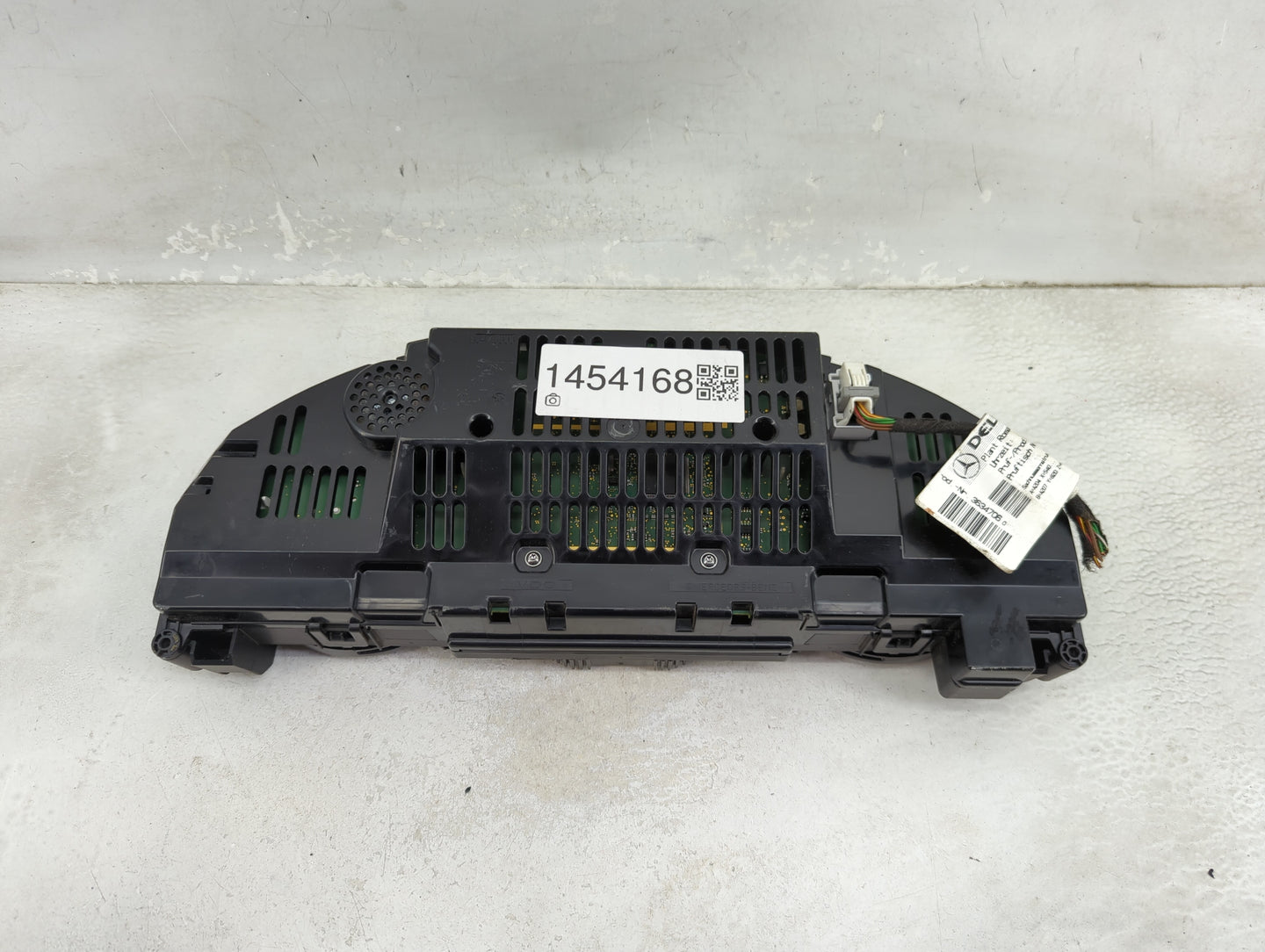 2015 Mercedes-Benz Cclass Instrument Cluster Speedometer Gauges P/N:A2C87297000 A2049005213 Miles:120K Fits Fits 2014 OEM Us