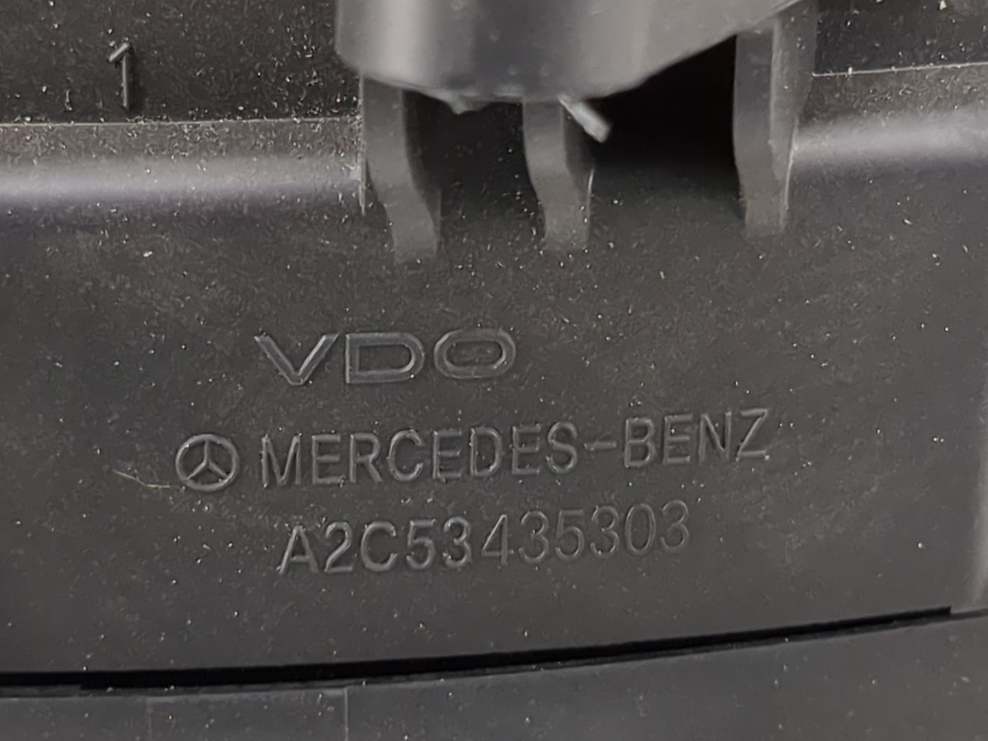 2015 Mercedes-Benz Cclass Instrument Cluster Speedometer Gauges P/N:A2C53435303 A2C87297000, A2049005213 Miles: Fits Fits 20