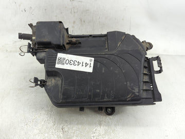 2014-2019 Mercedes-Benz Cla250 Fusebox Fuse Box Panel Relay Module P/N:2465400182 Fits OEM Used Auto Parts - Oemusedautopart