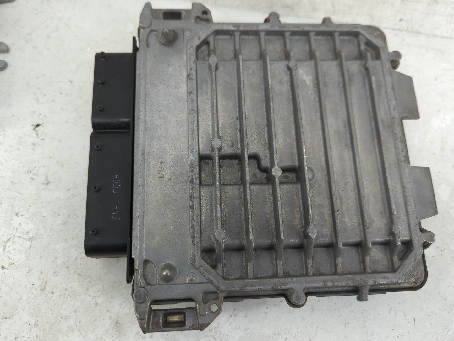 2015 Mercedes-Benz Cla250 PCM Engine Control Computer ECU ECM PCU OEM P/N:0261S09816 A270901170, A 270 900 21 00 Fits OEM Us