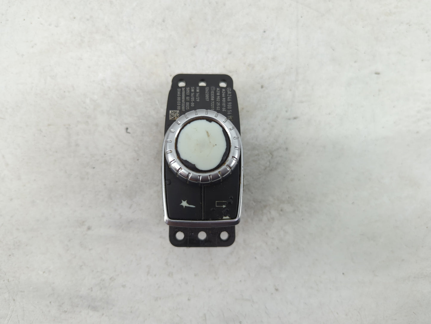2014-2016 Mercedes-Benz Cla250 Radio AM FM Cd Player Receiver Replacement P/N:A2469005615 A2469010706 Fits OEM Used Auto Par
