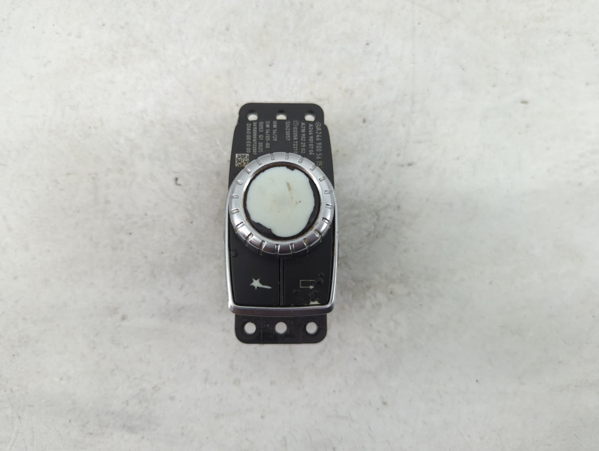 2014-2016 Mercedes-Benz Cla250 Radio AM FM Cd Player Receiver Replacement P/N:A2469005615 A2469010706 Fits OEM Used Auto Par