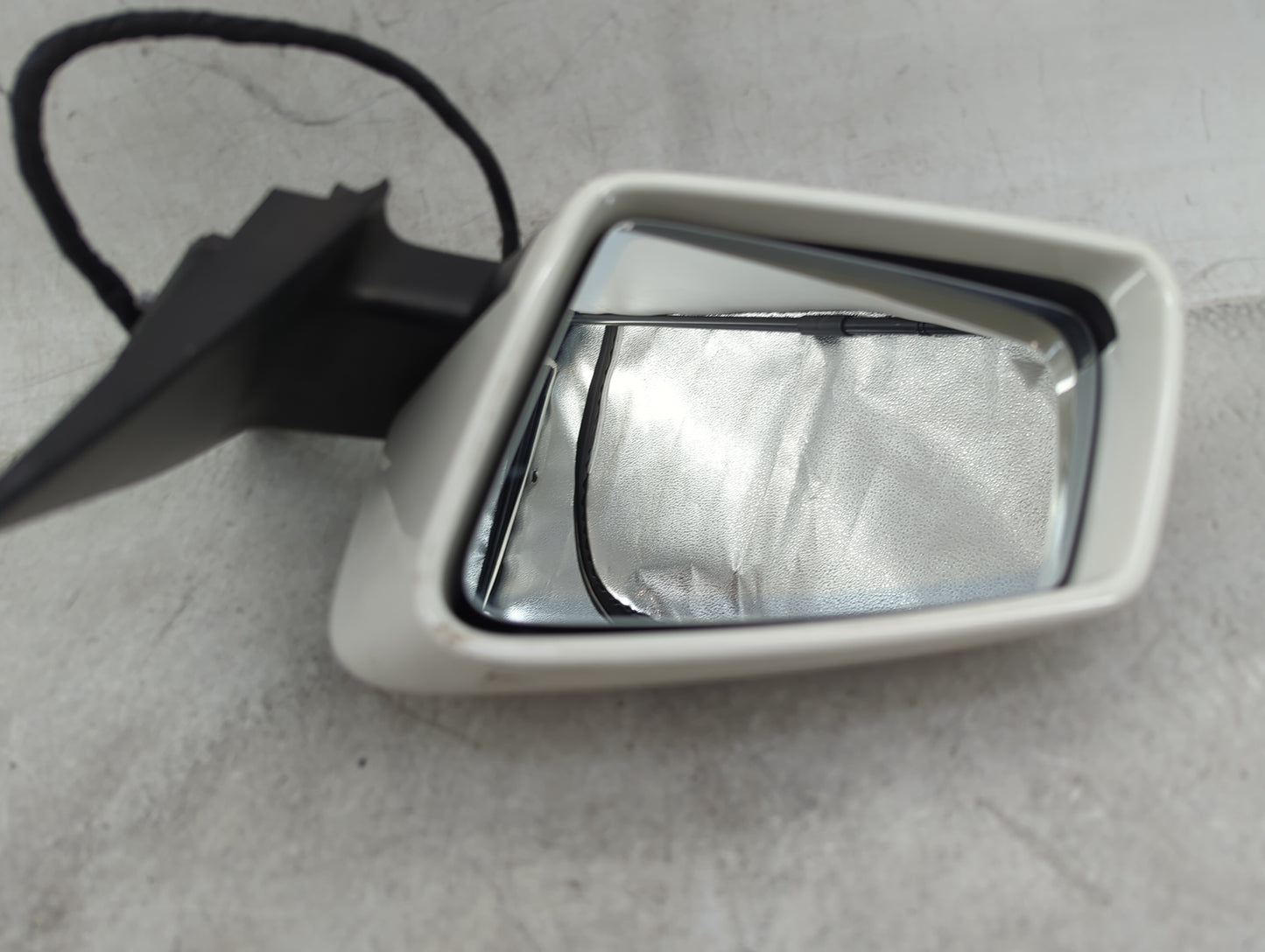 2014-2016 Mercedes-Benz Cla250 Driver Side View Mirror - Left Door Mirror OEM Used - Oemusedautoparts1.com