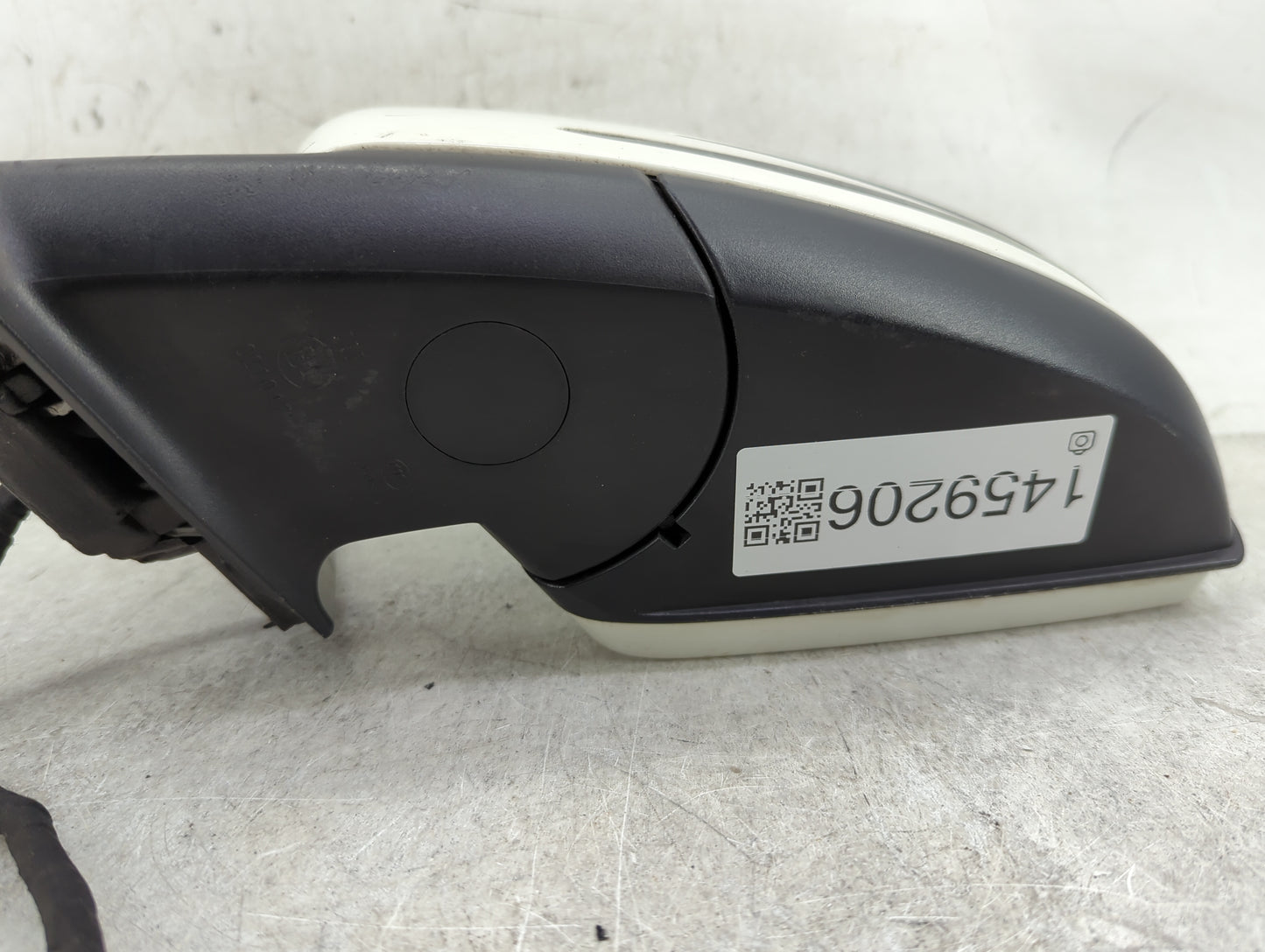2014-2016 Mercedes-Benz Cla250 Driver Side View Mirror - Left Door Mirror OEM Used - Oemusedautoparts1.com