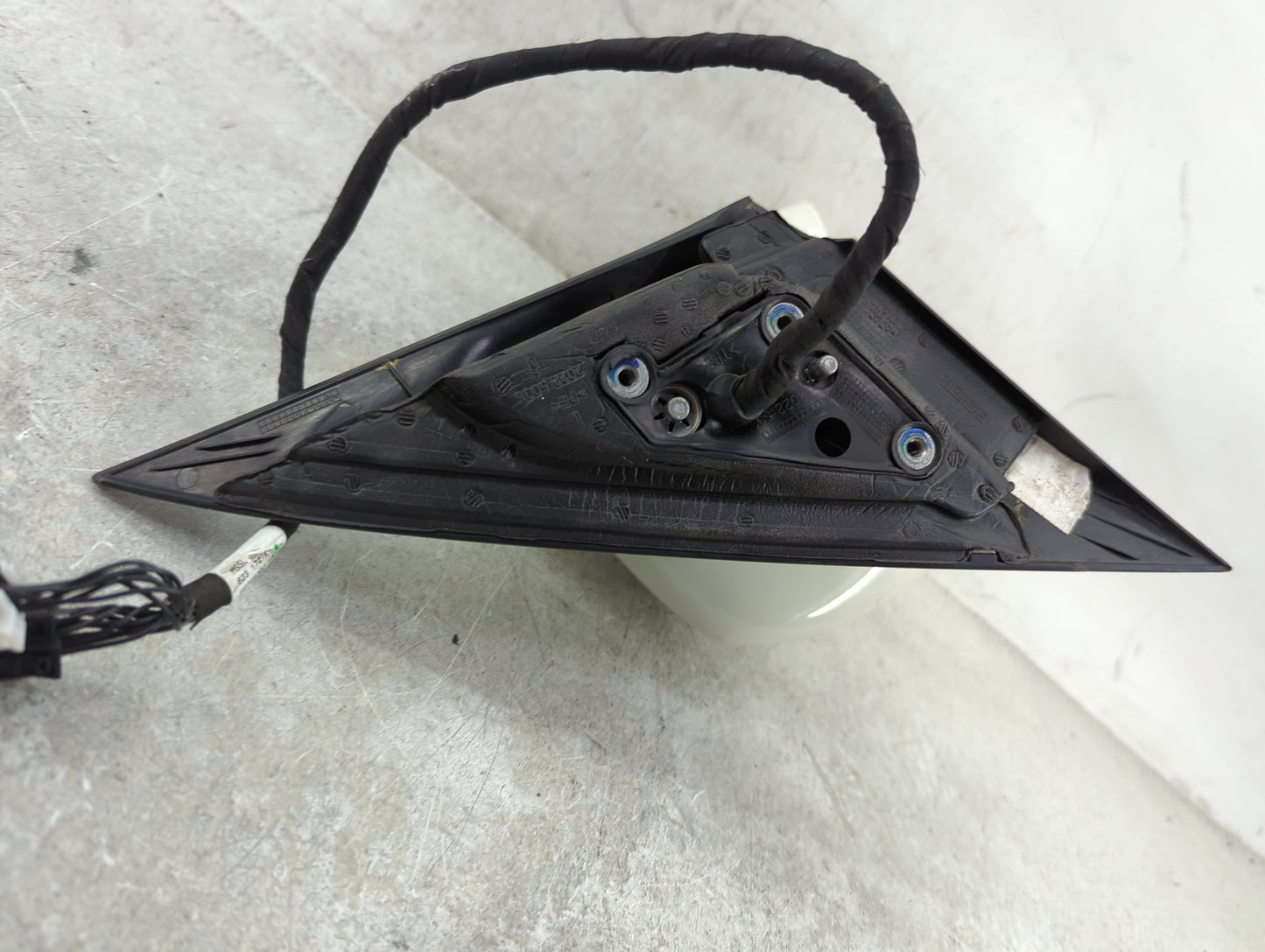 2014-2016 Mercedes-Benz Cla250 Driver Side View Mirror - Left Door Mirror OEM Used - Oemusedautoparts1.com