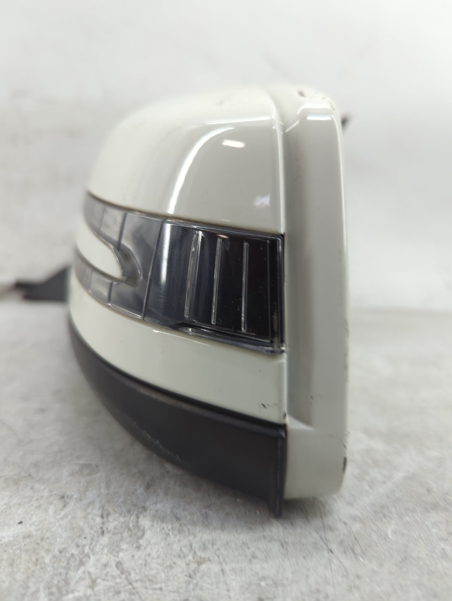 2014-2016 Mercedes-Benz Cla250 Driver Side View Mirror - Left Door Mirror OEM Used - Oemusedautoparts1.com
