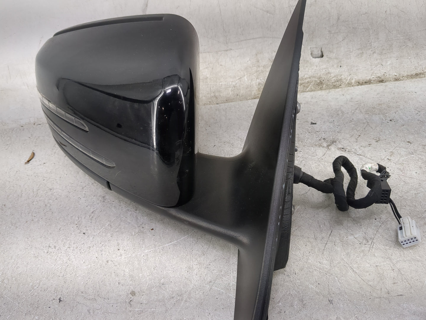 2014-2016 Mercedes-Benz Cla250 Passenger Side View Mirror - Right Door Mirror OEM Used - Oemusedautoparts1.com