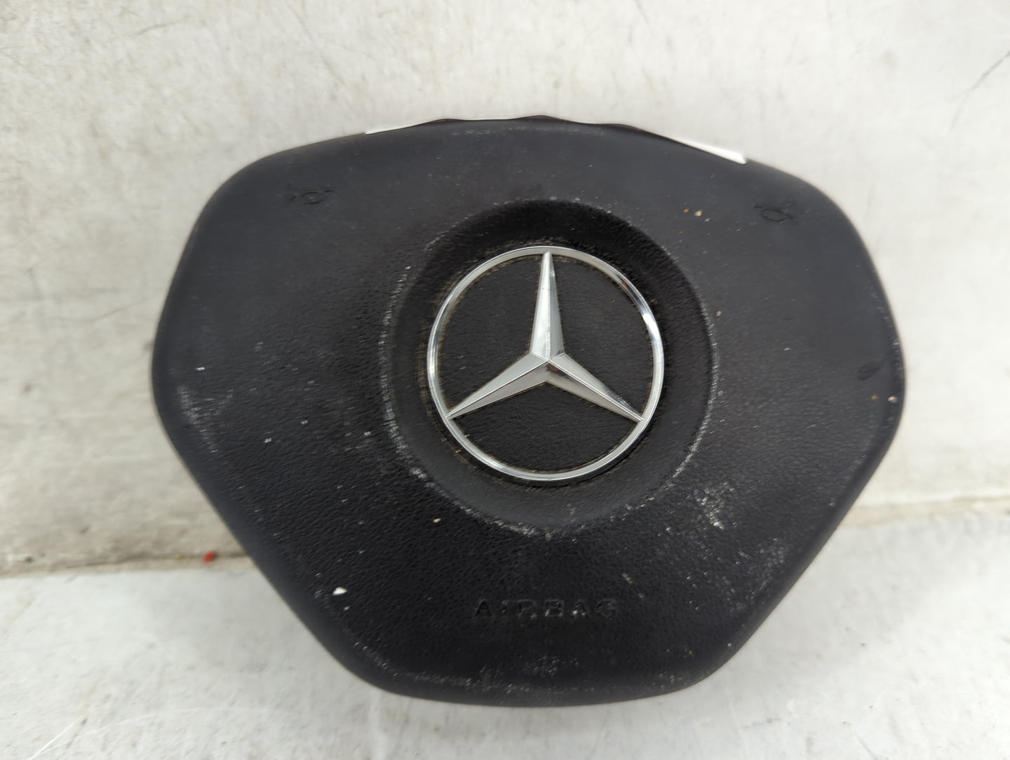 2014 Mercedes-benz Cla250 Air Bag Driver Left Steering Wheel Mounted 1465930 - Oemusedautoparts1.com