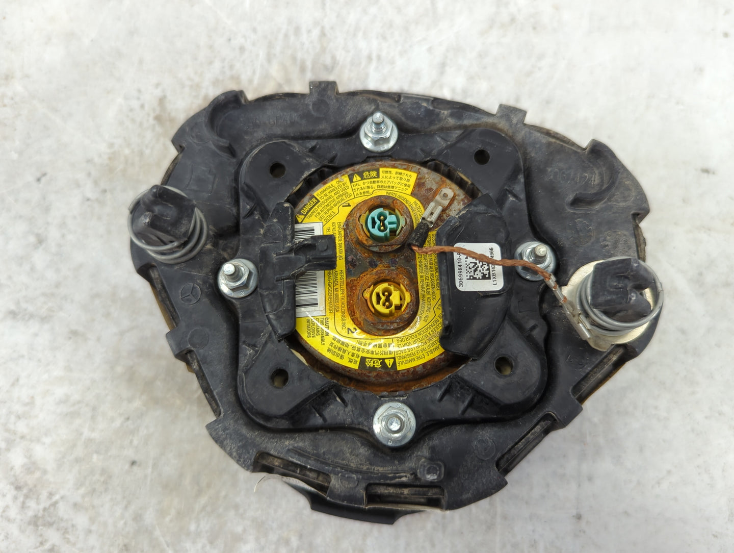 2014 Mercedes-benz Cla250 Air Bag Driver Left Steering Wheel Mounted 1465930 - Oemusedautoparts1.com