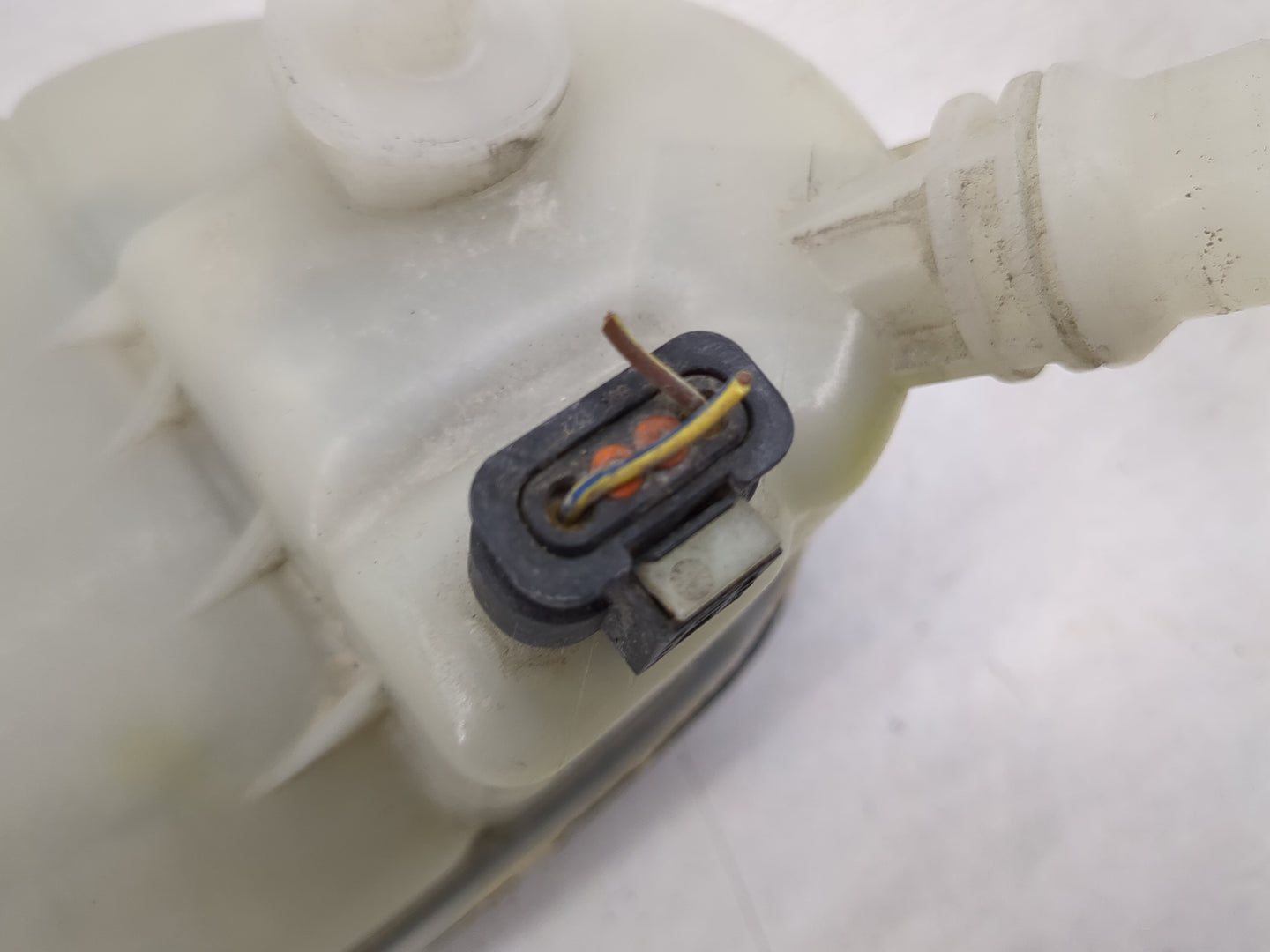 2014 Cla250 Radiator Coolant Overflow Expansion Tank Bottle - Oemusedautoparts1.com