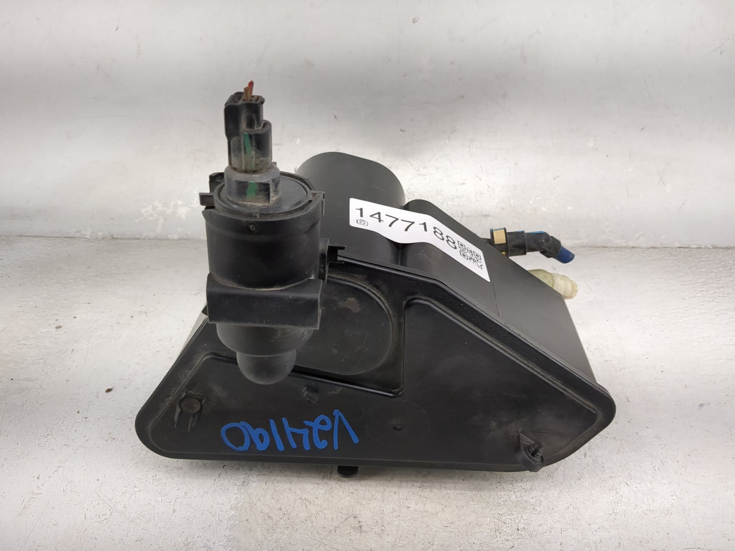 2015 Mercedes-benz Cla250 Fuel Vapor Charcoal Canister 1477188 - Oemusedautoparts1.com