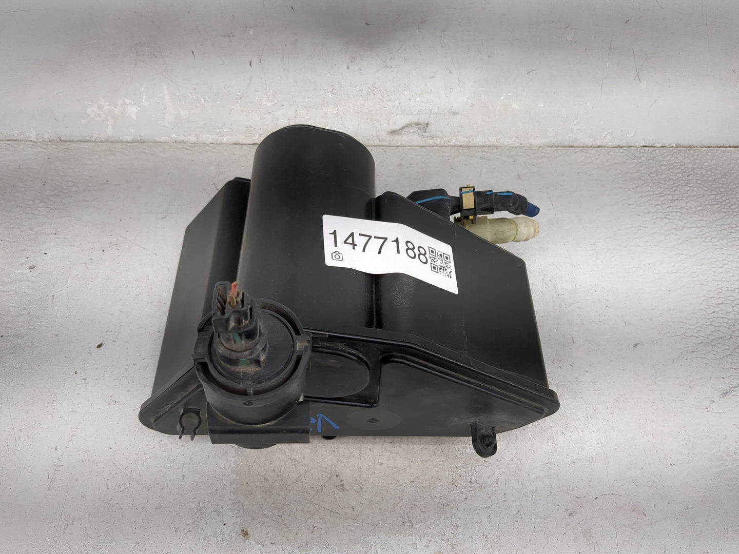 2015 Mercedes-benz Cla250 Fuel Vapor Charcoal Canister 1477188 - Oemusedautoparts1.com