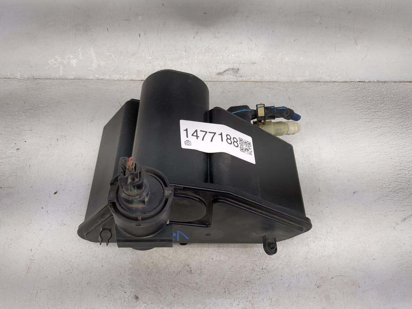 2015 Mercedes-benz Cla250 Fuel Vapor Charcoal Canister 1477188 - Oemusedautoparts1.com