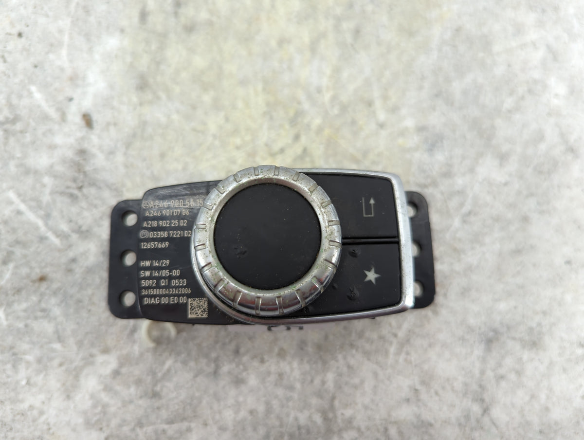 2015 Mercedes-benz Cla250 Radio Control Panel - Oemusedautoparts1.com