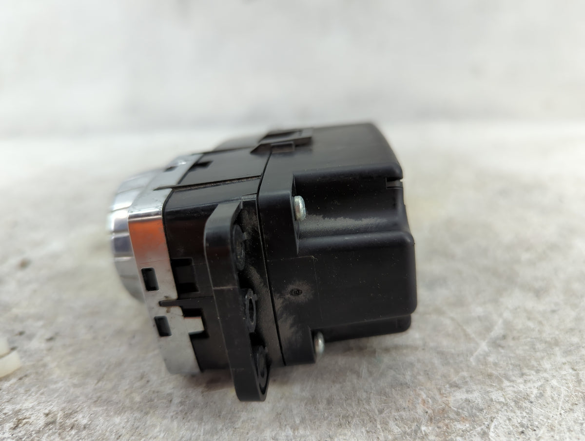 2015 Mercedes-benz Cla250 Radio Control Panel - Oemusedautoparts1.com