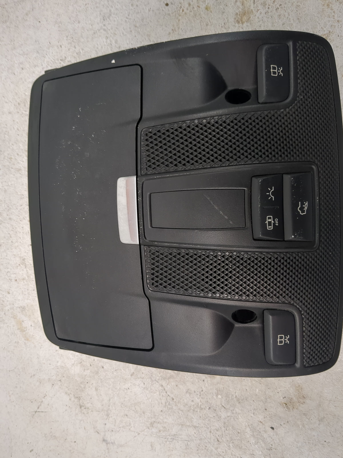 2015 Mercedes-benz Cla250 Overhead Roof Console Black - Oemusedautoparts1.com